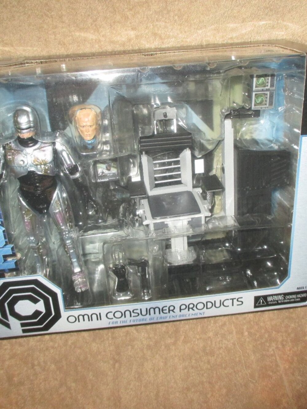 NECA Robocop Omni Consumer Products Action Figure and Accessories NEW IN BOX